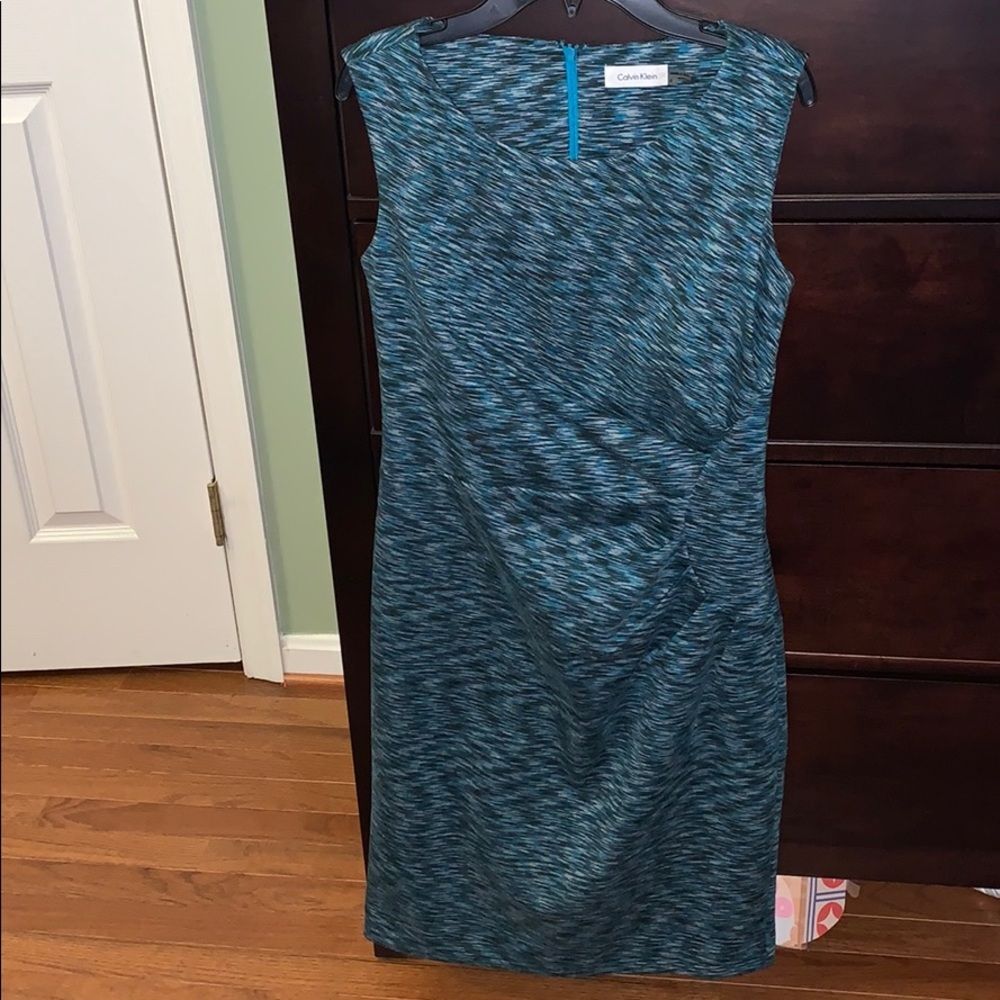 CALVIN KLEIN SIZE 4 DRESS